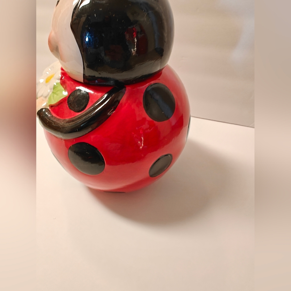 Ladybug Hugging Daisy Cookie Jar, Anthropomorphic Ladybug Ceramic Cookie Jar - Picture 10 of 13